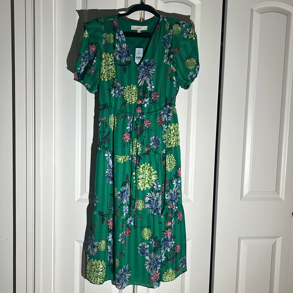 Loft green flower dress SP and medium